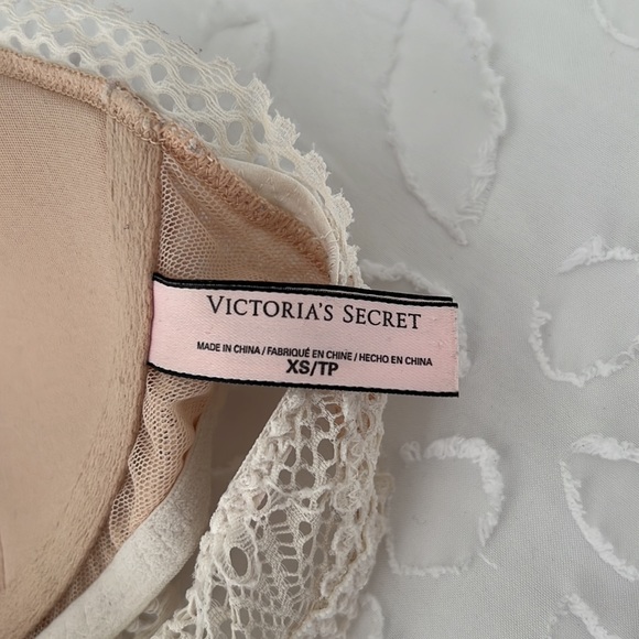Victoria’s Secret Soft Cup Nude Lace Padded Racerback Bralette - Picture 4 of 5